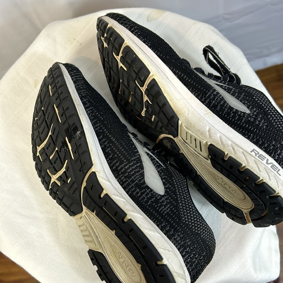 Brooks 7 Black Revel Size 7 Men’s Medium Gently Worn Cushion Lace athletic - Picture 8 of 9